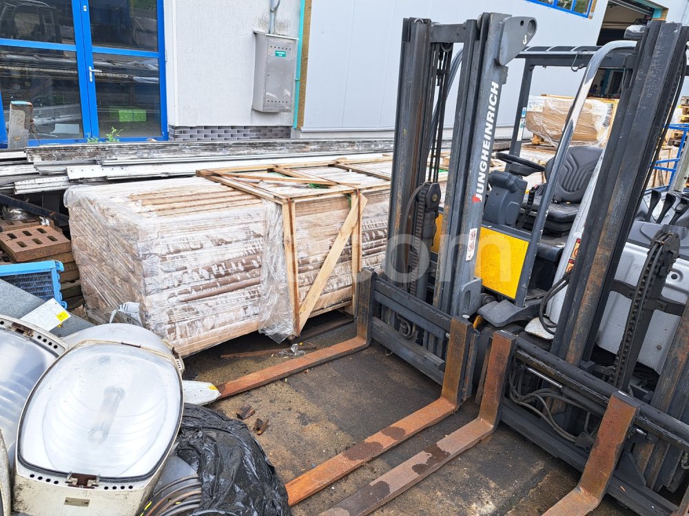 Online auction: JUNGHEINRICH  VZV EFG213