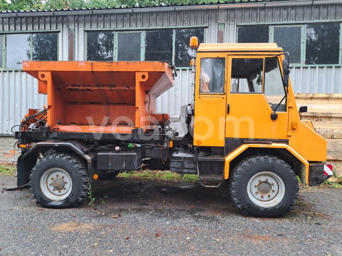 Aukcja internetowa: PRAGA  UV 80 4X4