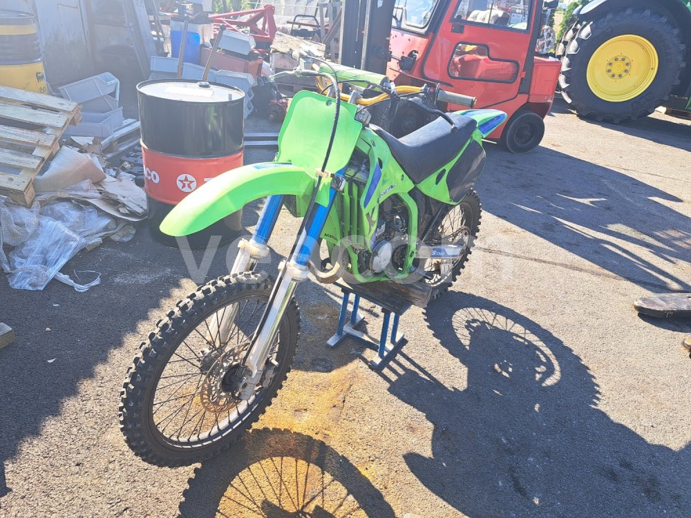 Online auction:  KAWASAKI KX 125