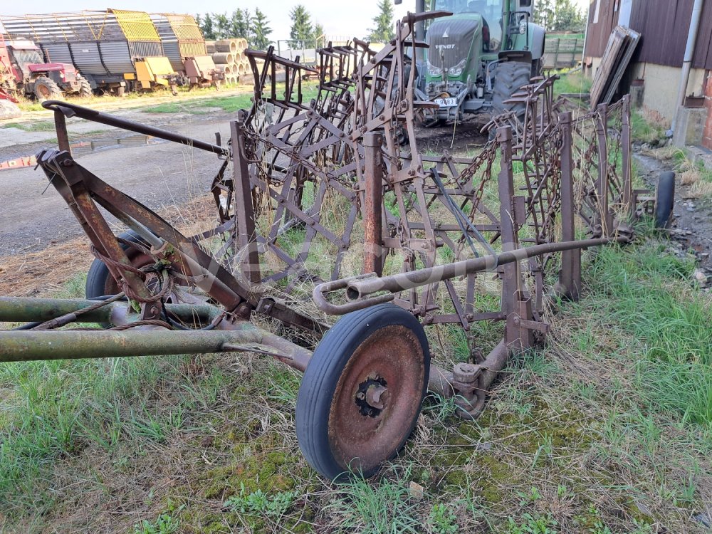 Online auction:  BRÁNY