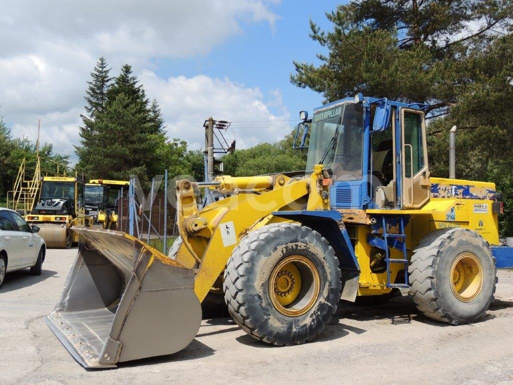 Online auction: CATERPILLAR  938 F