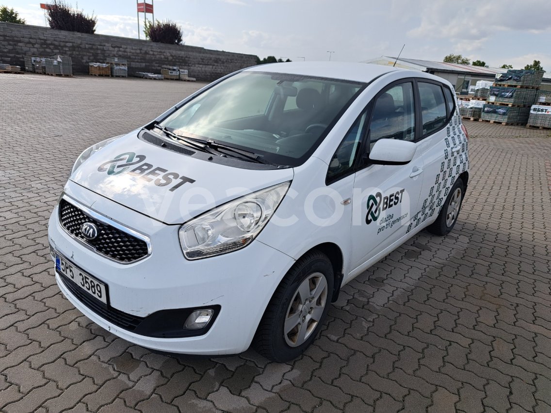 Online aukce: KIA  VENGA