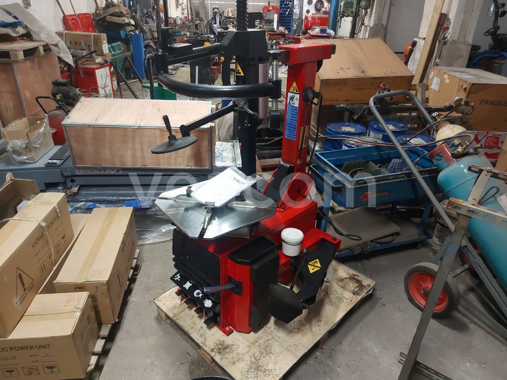 Online auction:  GALTA TYRE CHANGER GT-526BR