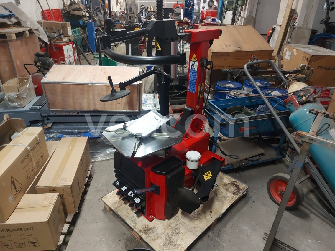Online aukce:   GALTA TYRE CHANGER GT-526BR