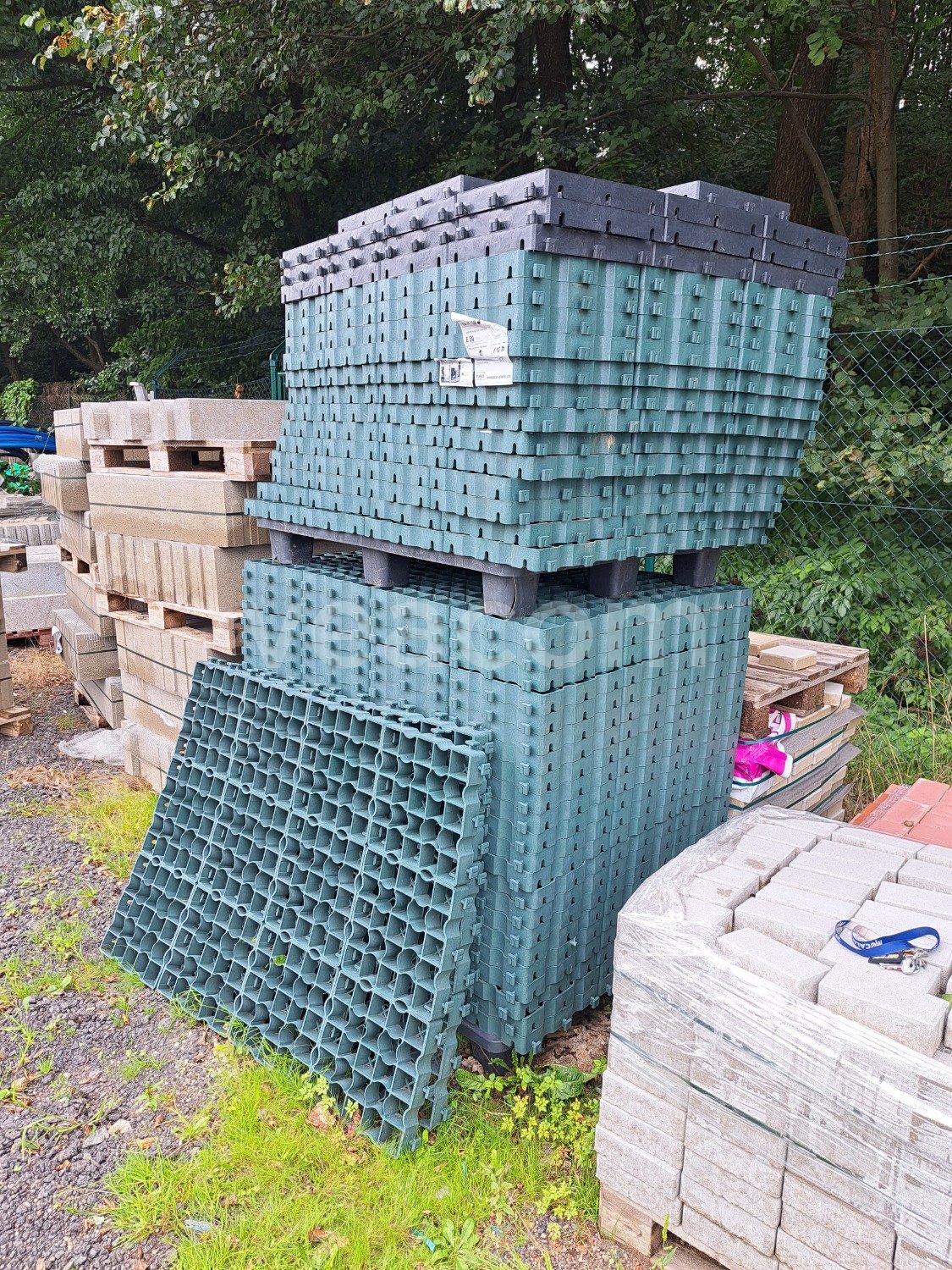 Online árverés:   DESKY ECORASTER E 50 41 KUSŮ