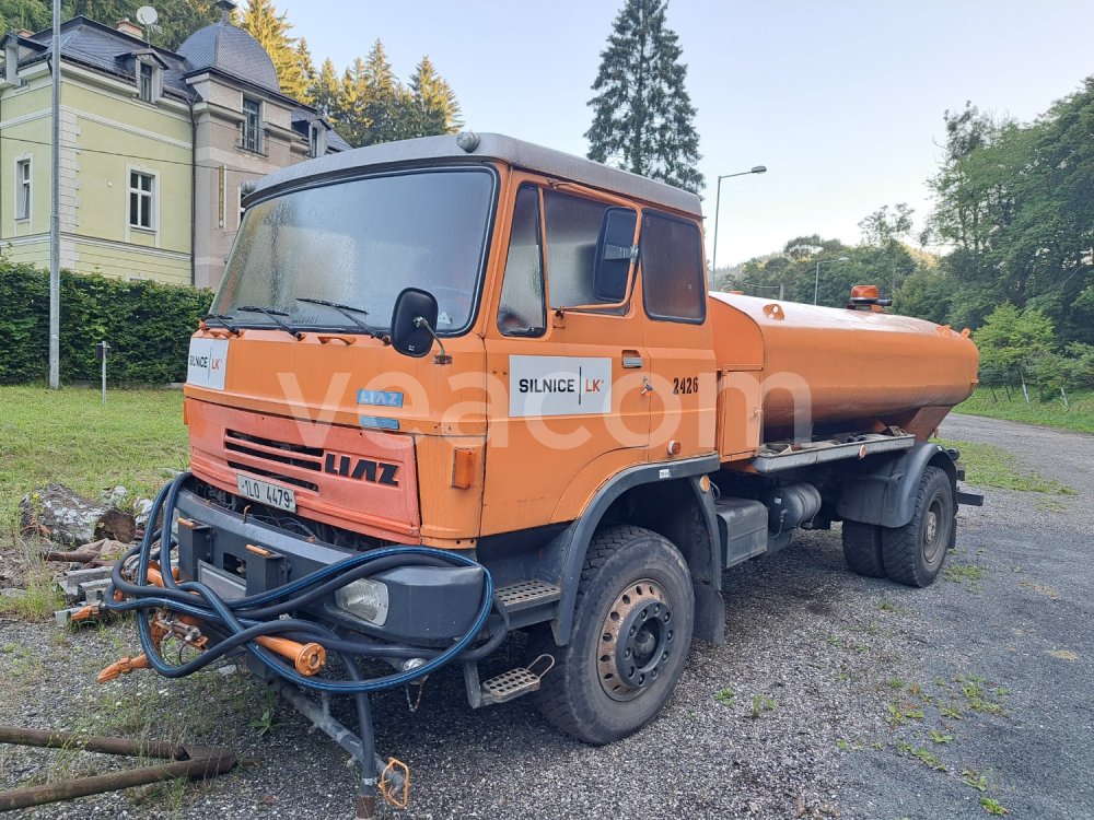 Online auction: KAROSA  SA 8 L 110