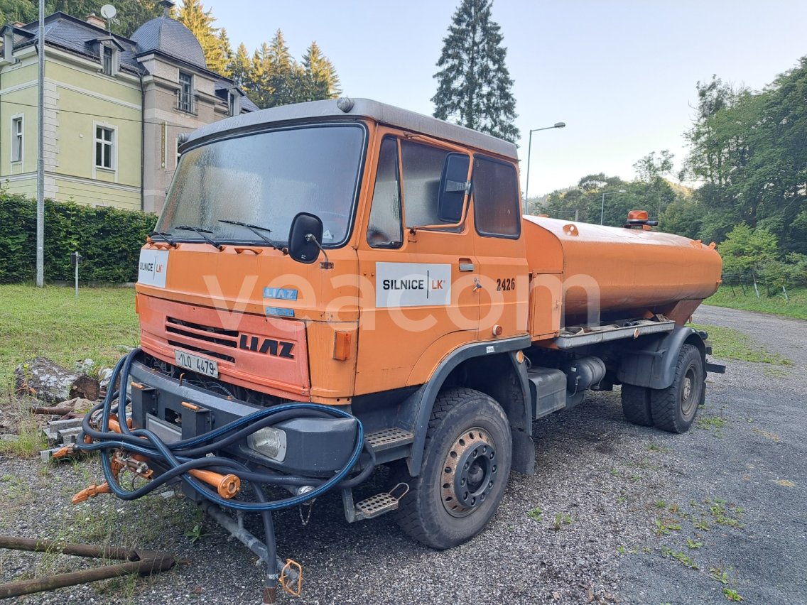 Online aukce: KAROSA  SA 8 L 110