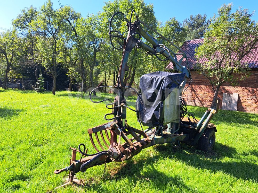 Online auction:  PŘÍVĚSNÝ NAKLADAČ S DRAPÁKEM