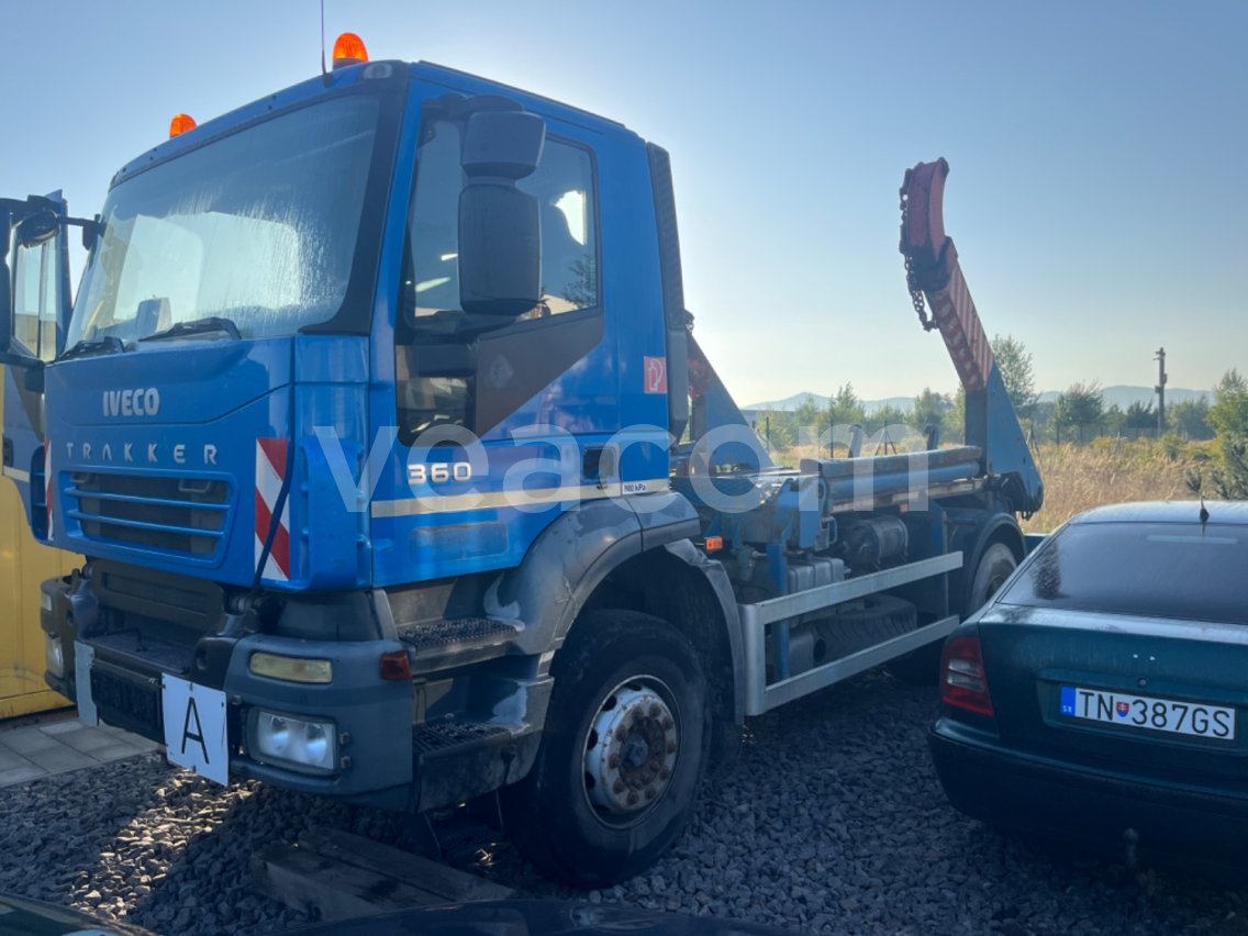 Online aukce: IVECO  TRAKKER 360