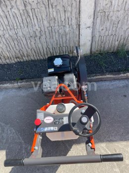 Aukcja internetowa:   HUSQVARNA FS400 LV