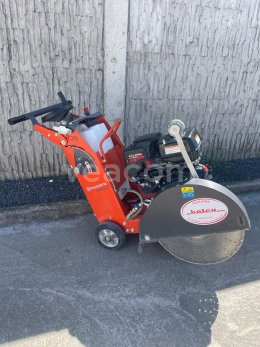 Aukcja internetowa:   HUSQVARNA FS400 LV