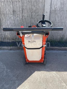 Aukcja internetowa:   HUSQVARNA FS400 LV