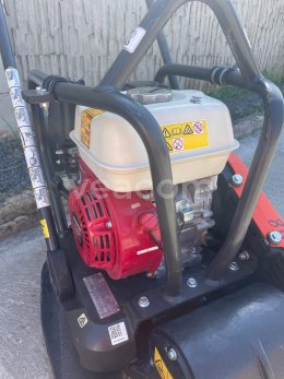 Aukcja internetowa:   HUSQVARNA LFV100