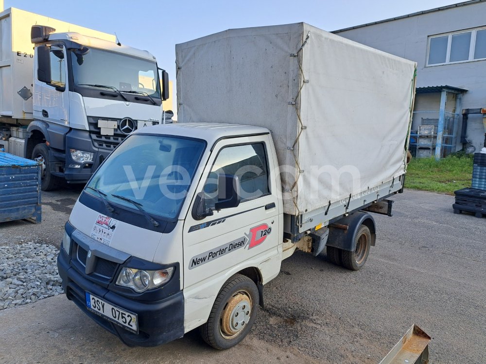 Online auction: PIAGGIO  PORTER MAXXI