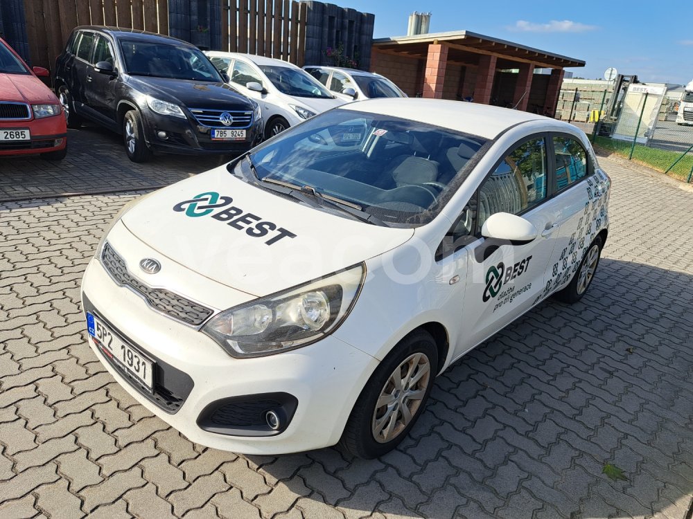 Online aukce: KIA  RIO