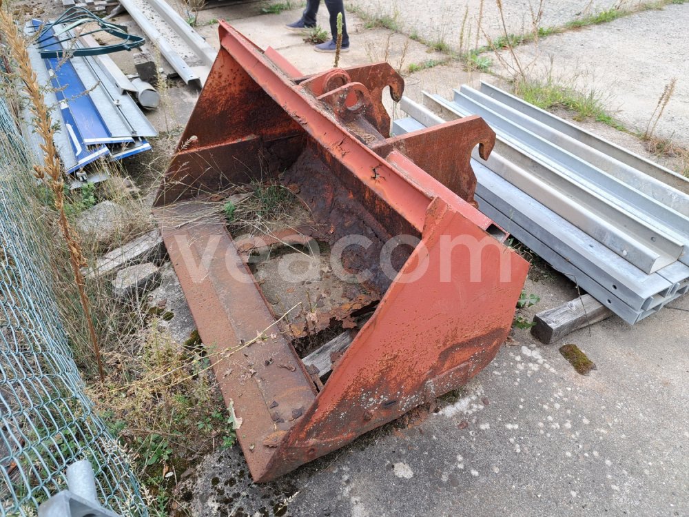 Online aukce:  LOPATA 150 CM NA NAKLADAČ PAUS