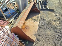 Online aukce:   LOPATA 180 CM NA SMYK. NAKLADAČ JCB 175 A 185