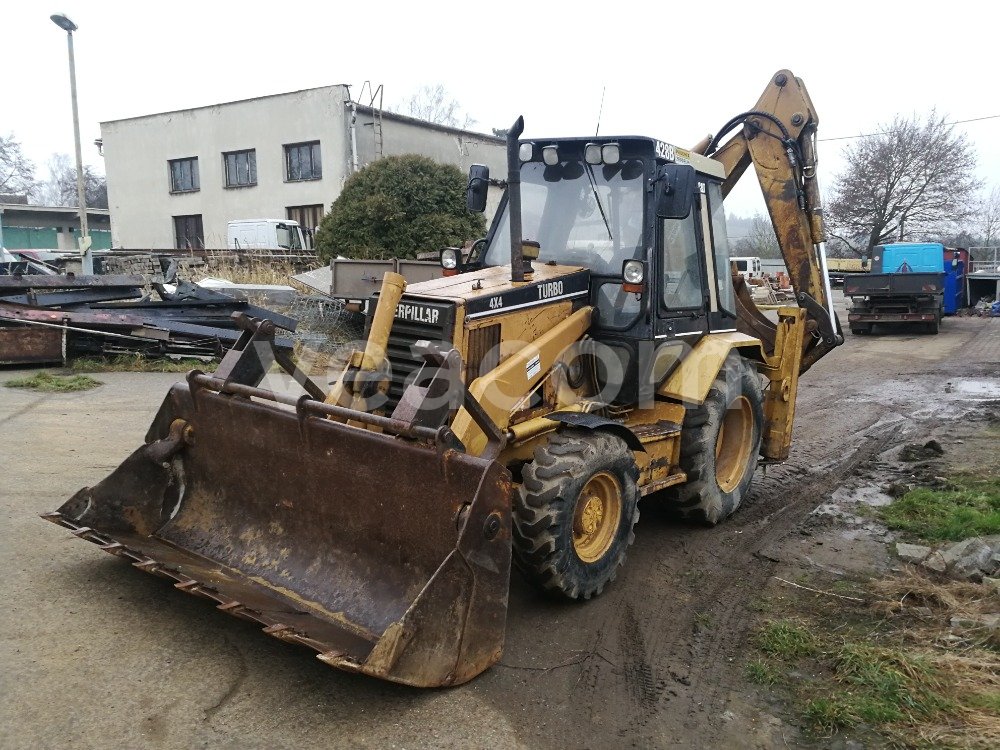 Online aukce: CATERPILLAR  428B
