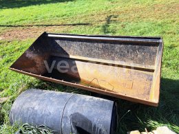 Online aukce:   LOPATA NA VZV 215 CM