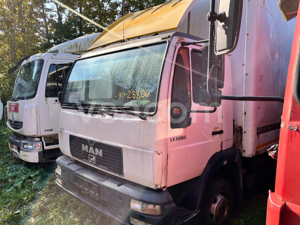 Aukcja internetowa: MAN  LE 220 C