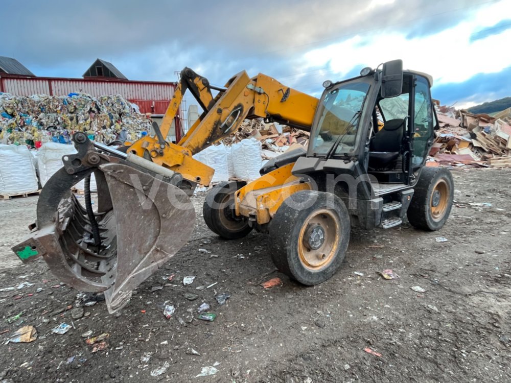 Aukcja internetowa:  JCB 541-70