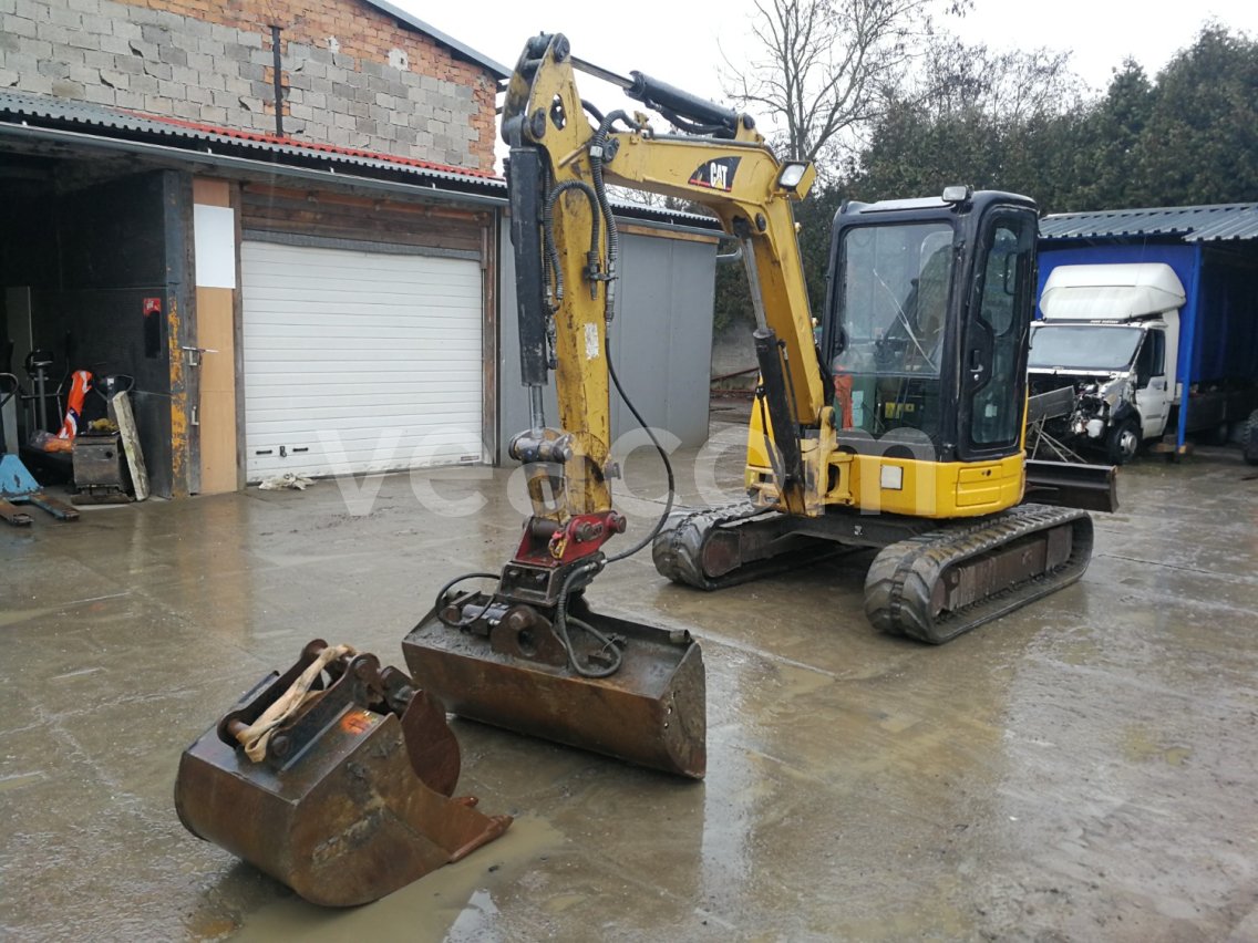 Online aukce: CATERPILLAR  CAT 305